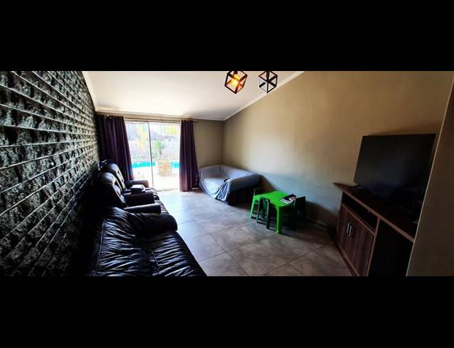 3 BEDROOM HOUSE FOR SALE IN BONAERO PARK